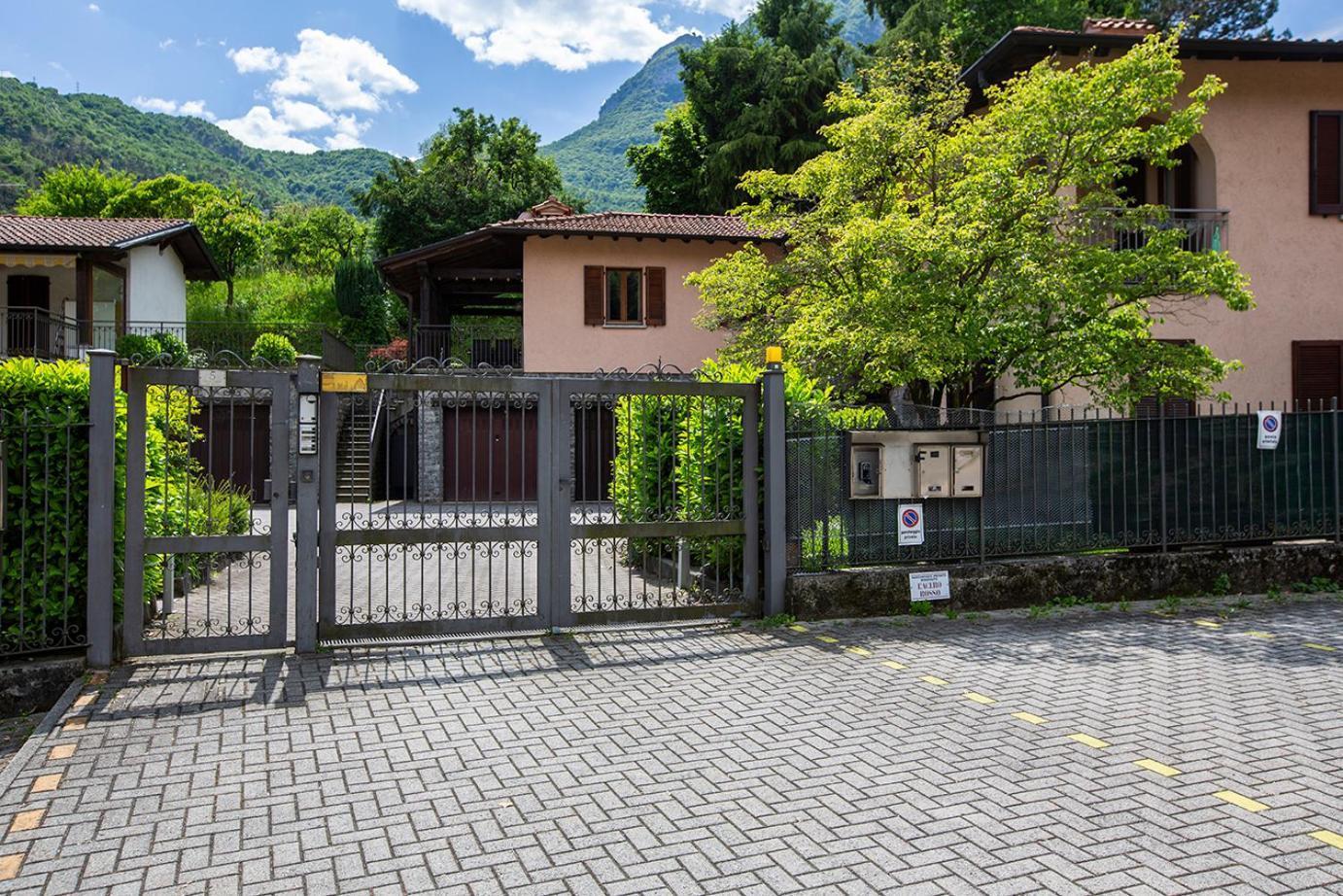 L'Acero Rosso - Giardino Privato E Box Auto Villa Menaggio Exterior photo