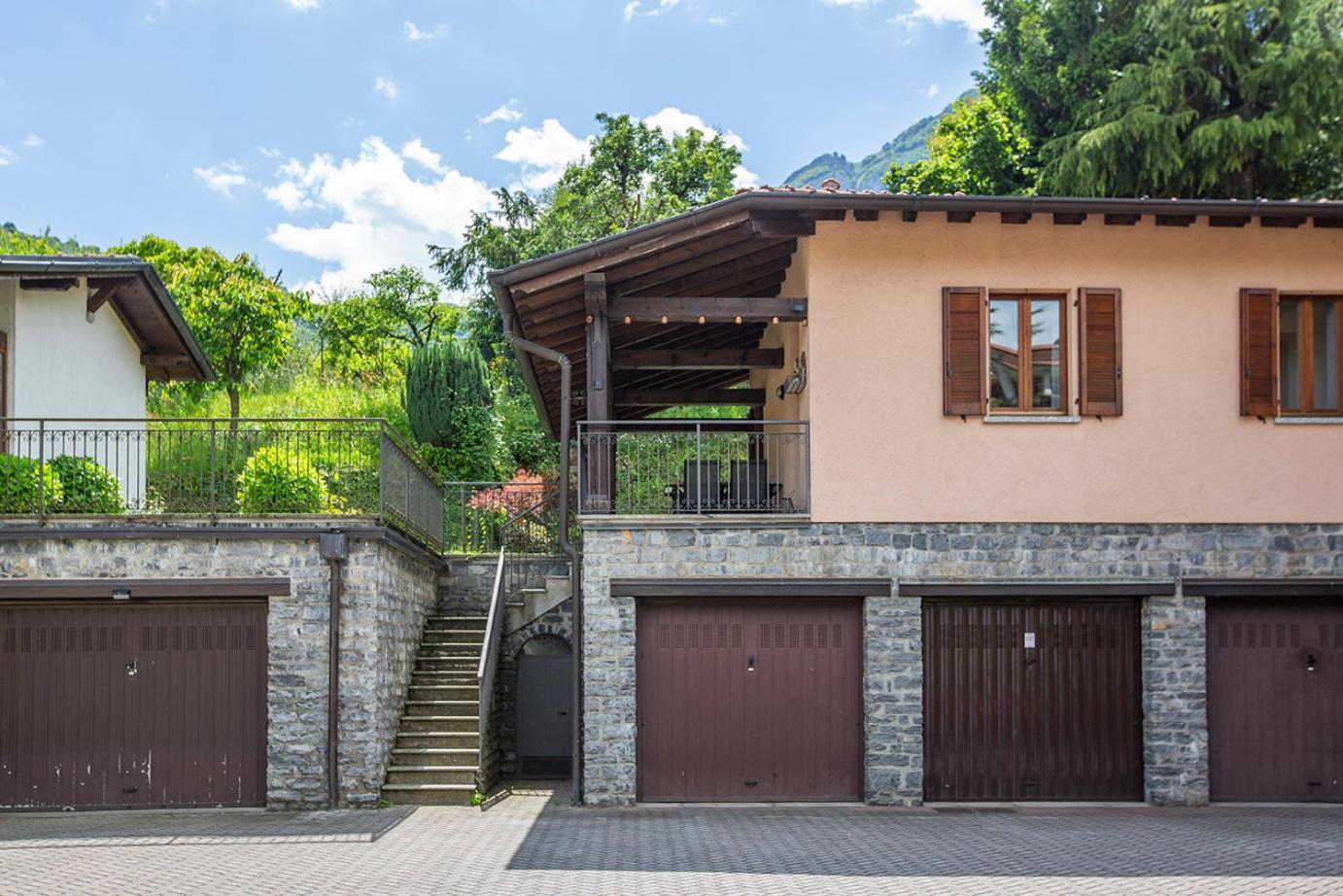 L'Acero Rosso - Giardino Privato E Box Auto Villa Menaggio Exterior photo